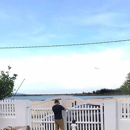 Вилла Sea Kecil Tiny House Near Jetty Of Kuala Besut Kampong Nail Экстерьер фото