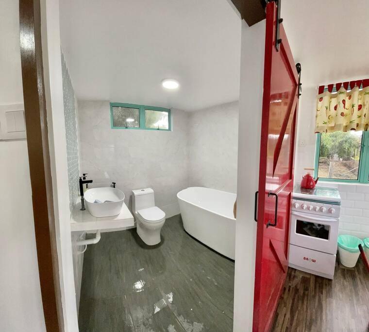 Вилла Sea Kecil Tiny House Near Jetty Of Kuala Besut Kampong Nail Экстерьер фото
