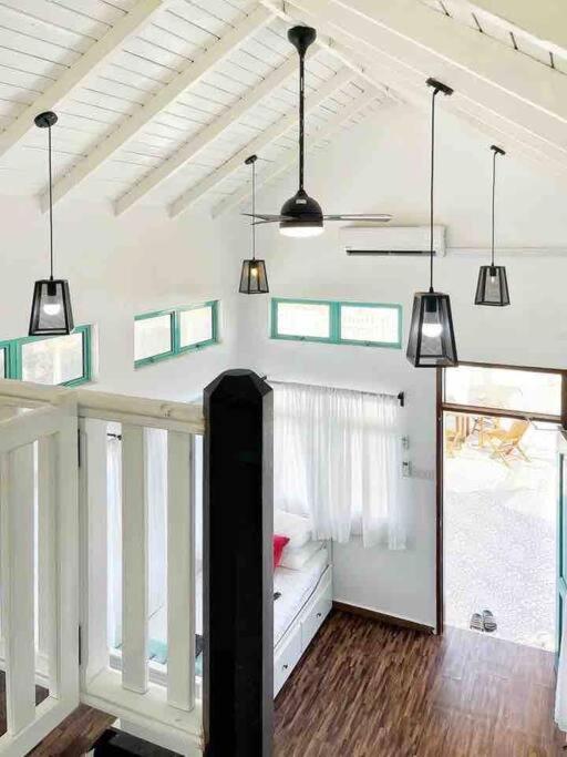 Вилла Sea Kecil Tiny House Near Jetty Of Kuala Besut Kampong Nail Экстерьер фото